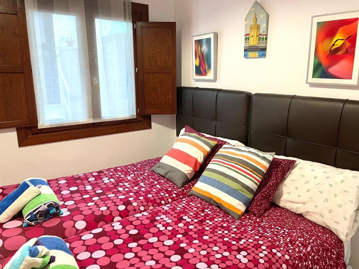 Apartamento Centro Plaza Salvador, Wifi Free& Parking Opcional Sevilla Eksteriør billede