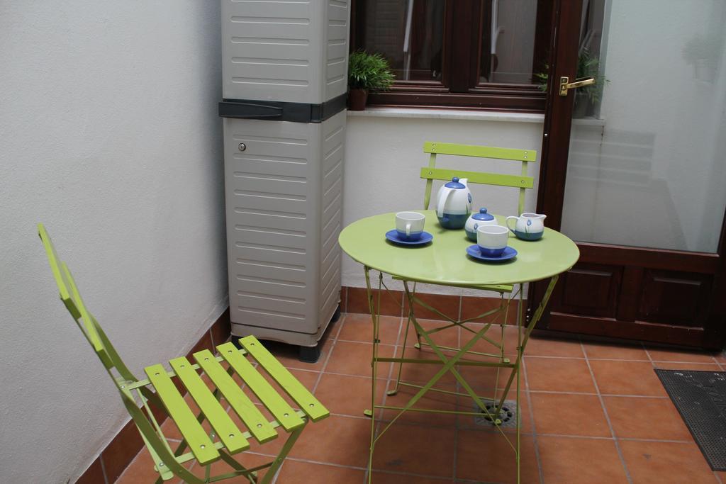 Apartamento Centro Plaza Salvador, Wifi Free& Parking Opcional Sevilla Eksteriør billede