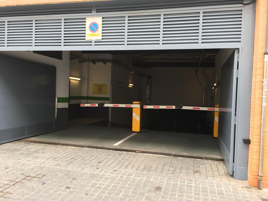 Apartamento Centro Plaza Salvador, Wifi Free& Parking Opcional Sevilla Eksteriør billede