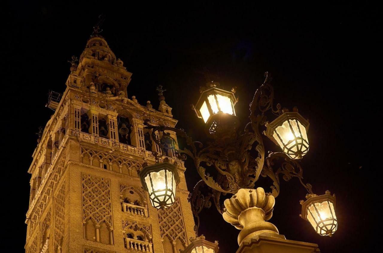 Apartamento Centro Plaza Salvador, Wifi Free& Parking Opcional Sevilla Eksteriør billede
